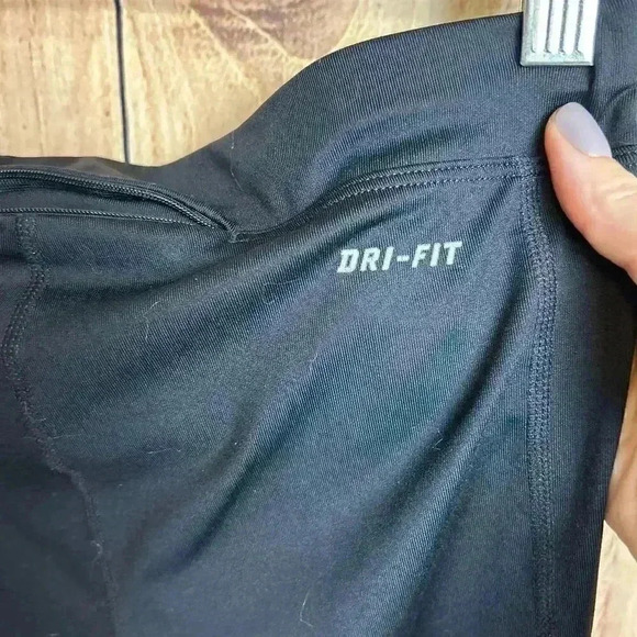 *Nike Pro Dri Fit Crop Women’s Black Leggings Size S - Picture 5 of 8